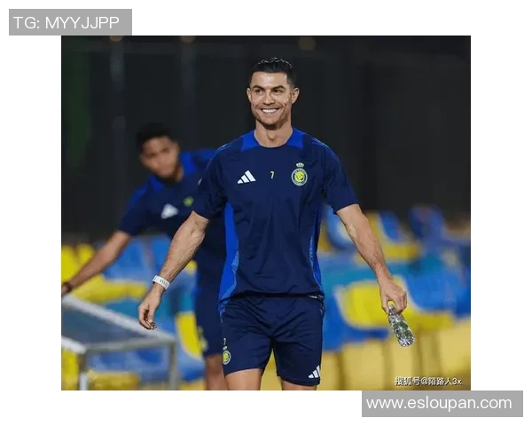 从篮球场到绿茵场 他为何爱上这位足球运动员